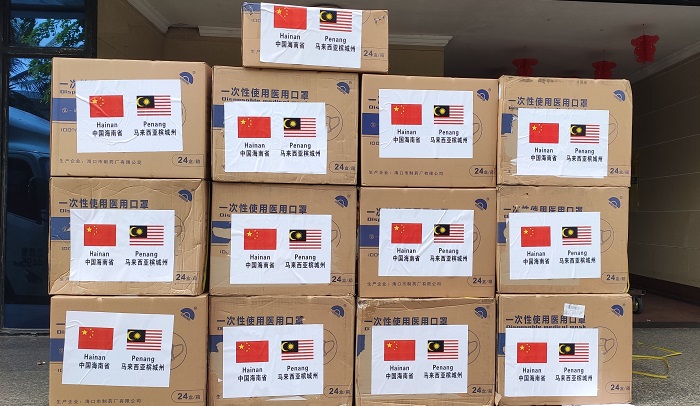 Hainan donates medical supplies to sister city